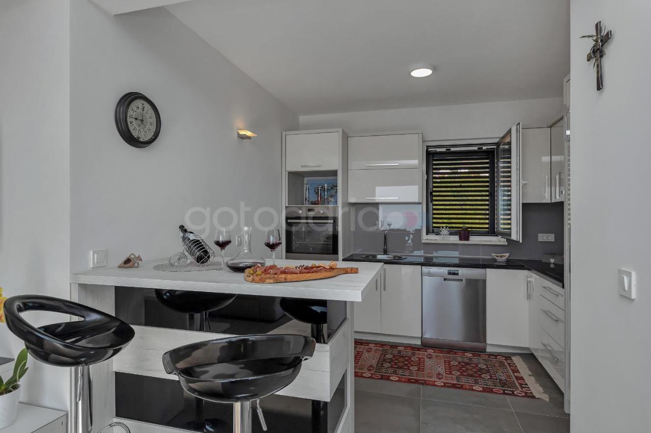 Luxury Apartment Poseidon - Free Beach Parking Makarska Exterior foto